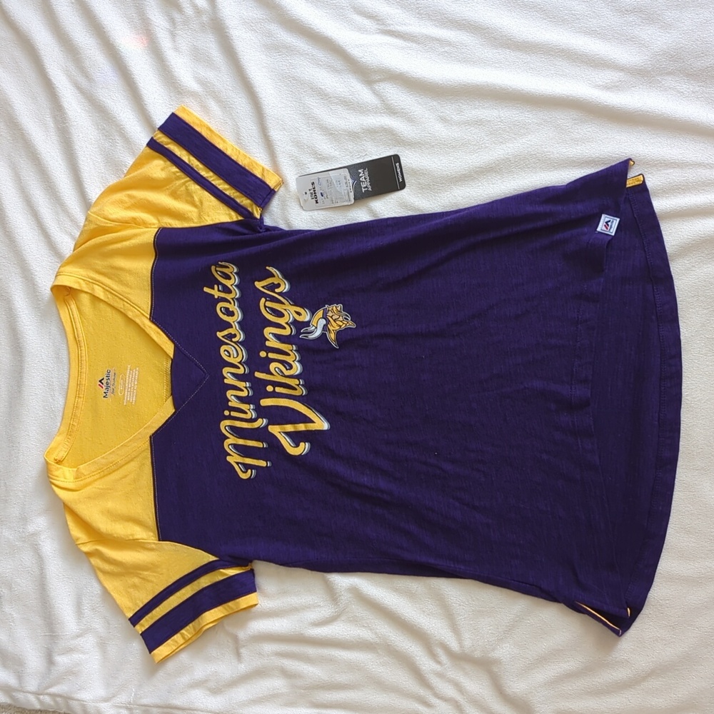 Minnesota Vikings v-neck tshirt